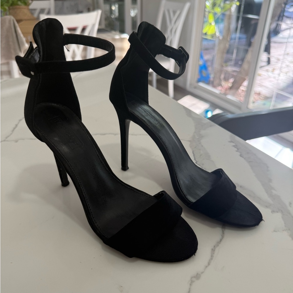 Topshop Chic Black Ankle Strap Heels (size 9 US)